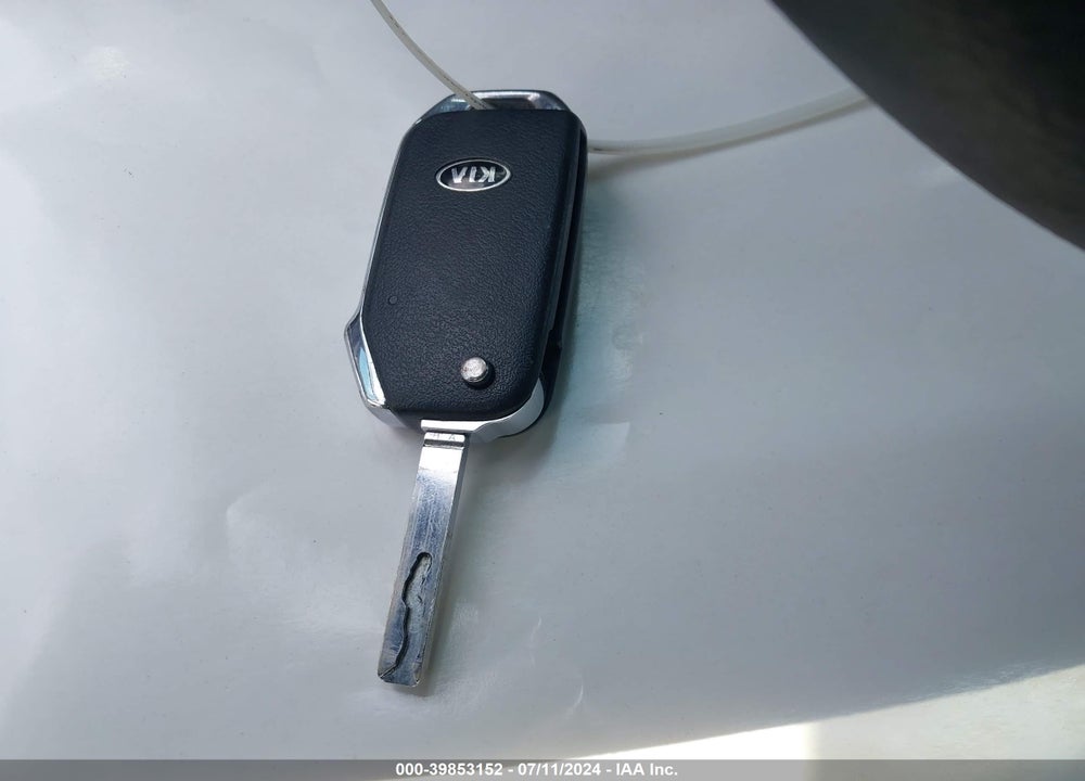2019 KIA FORTE LXS VIN: 3KPF24ADXKE120122