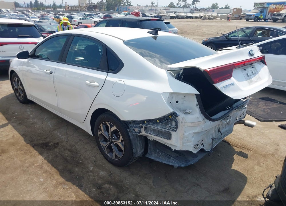 2019 KIA FORTE LXS VIN: 3KPF24ADXKE120122