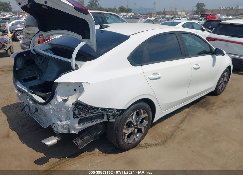 2019 KIA FORTE LXS VIN: 3KPF24ADXKE120122
