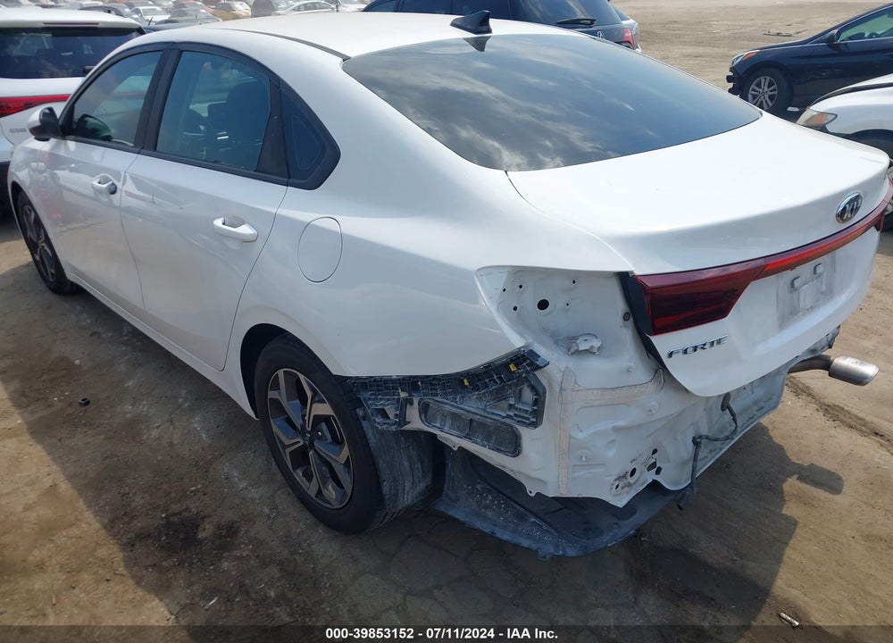 2019 KIA FORTE LXS VIN: 3KPF24ADXKE120122