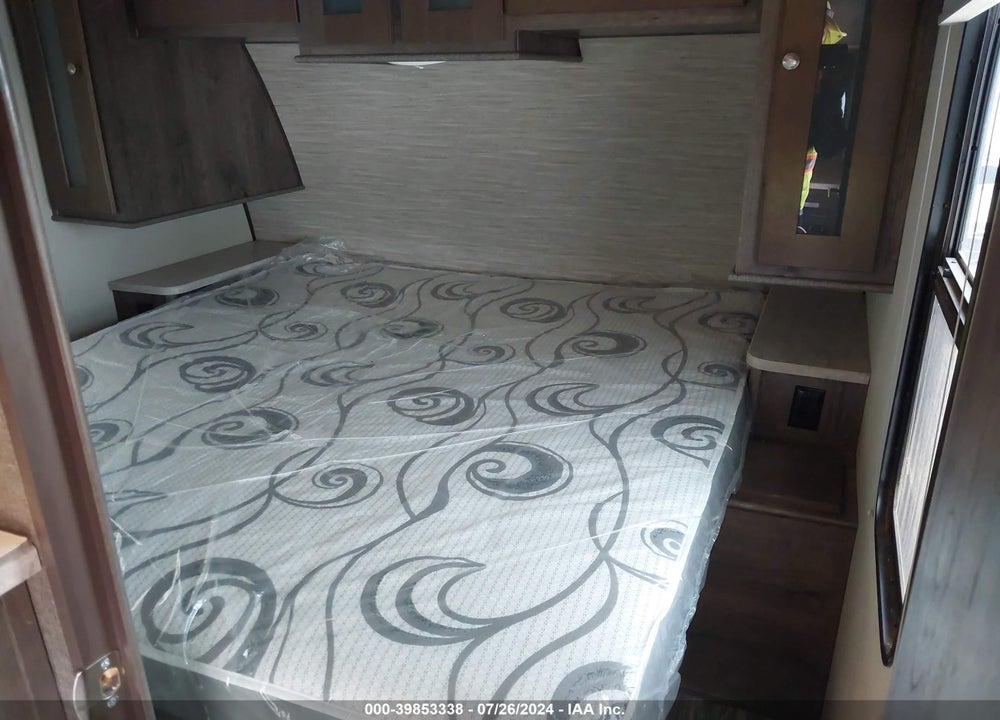 2018 CRUISER RV MPG ULTRA LITE SERIE VIN: 5RXHB3621J2364437