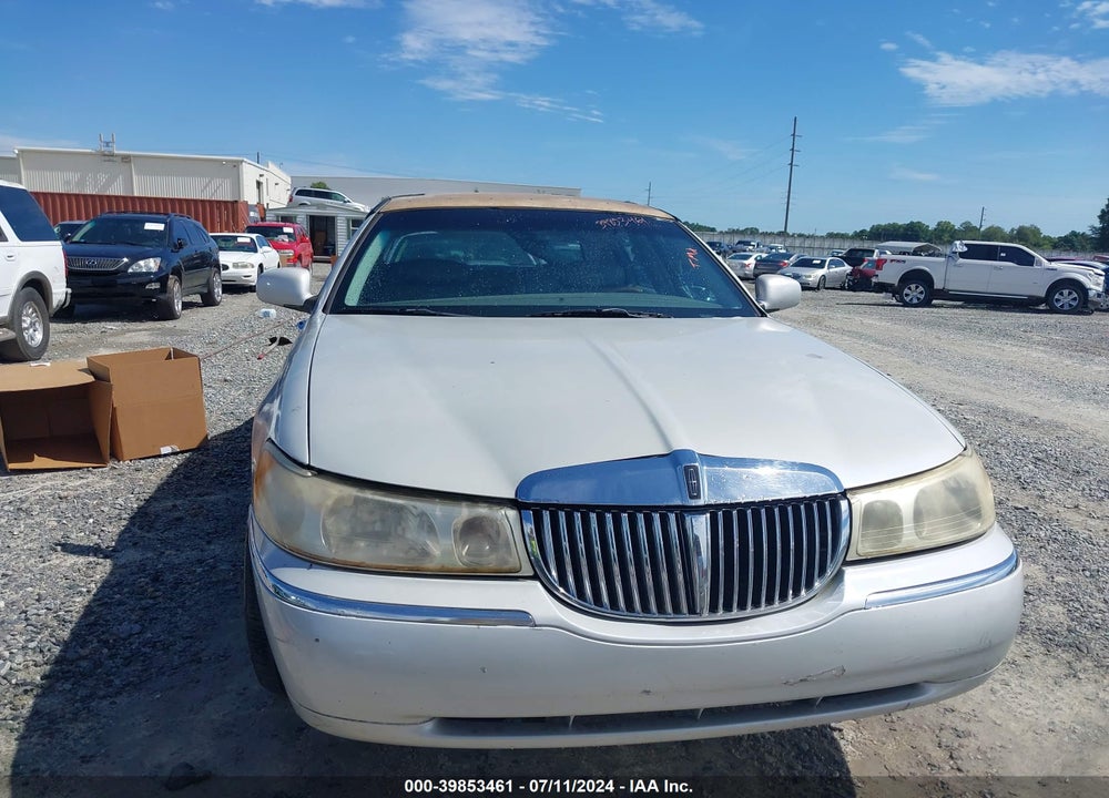 2002 LINCOLN TOWN CAR CARTIER VIN: 1LNHM83W62Y653213