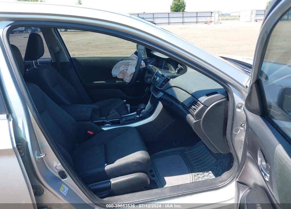 2015 HONDA ACCORD LX VIN: 1HGCR2F31FA110205