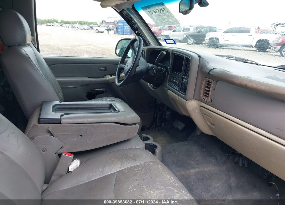 2001 CHEVROLET TAHOE LT VIN: 1GNEK13T71R146184