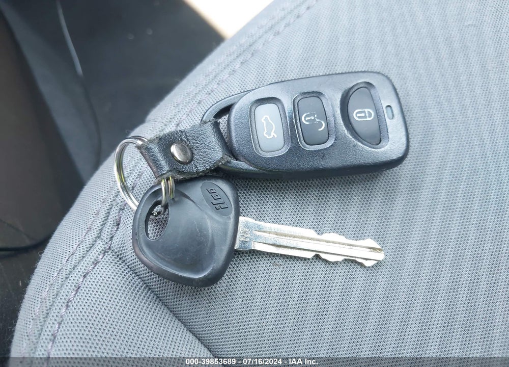 2013 HYUNDAI ELANTRA GLS VIN: 5NPDH4AE7DH269391