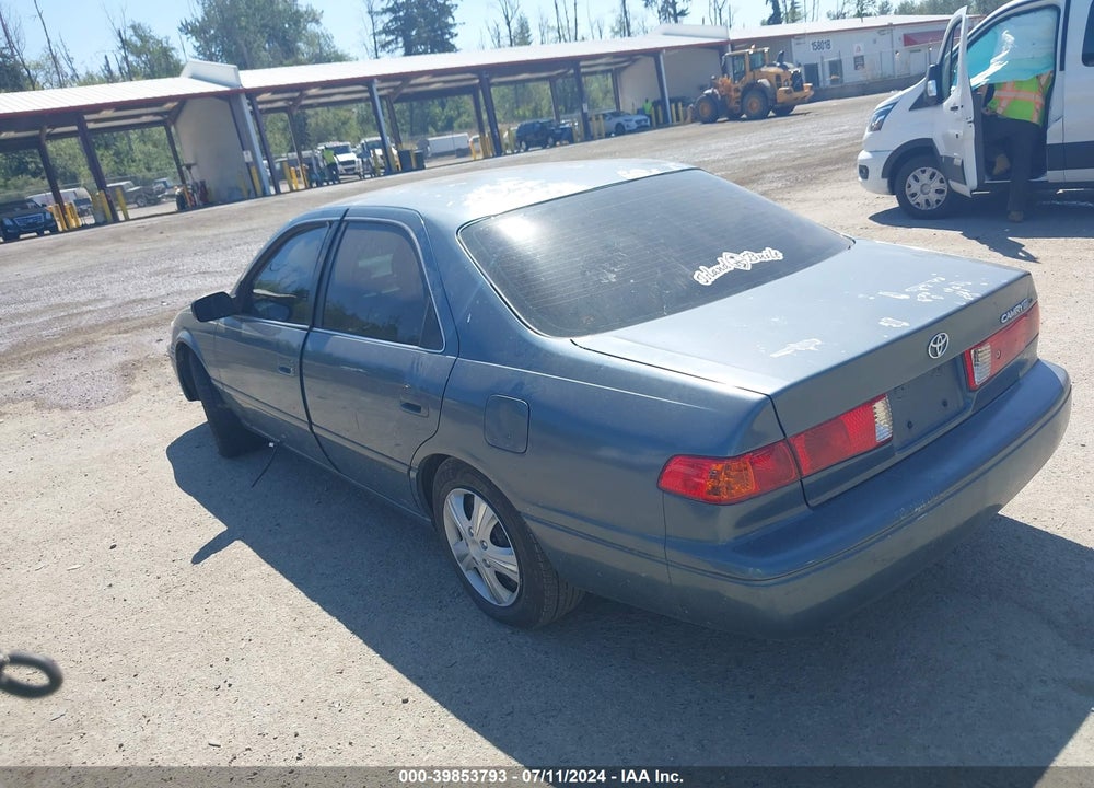 2001 TOYOTA CAMRY CE VIN: 4T1BG22K81U796520