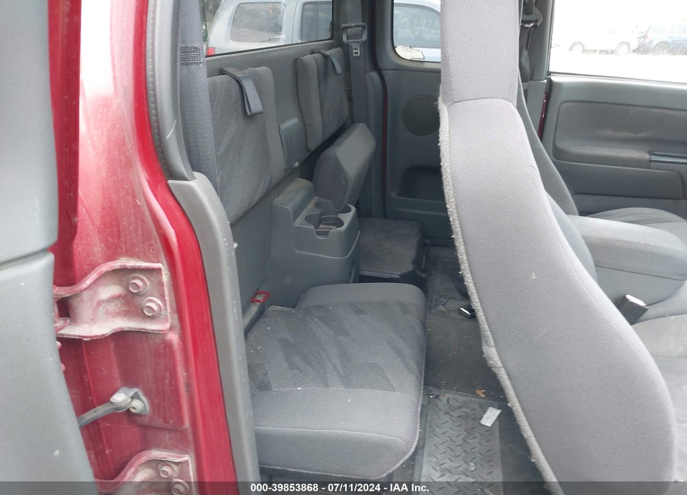 2005 CHEVROLET COLORADO LS VIN: 1GCDT196058215618