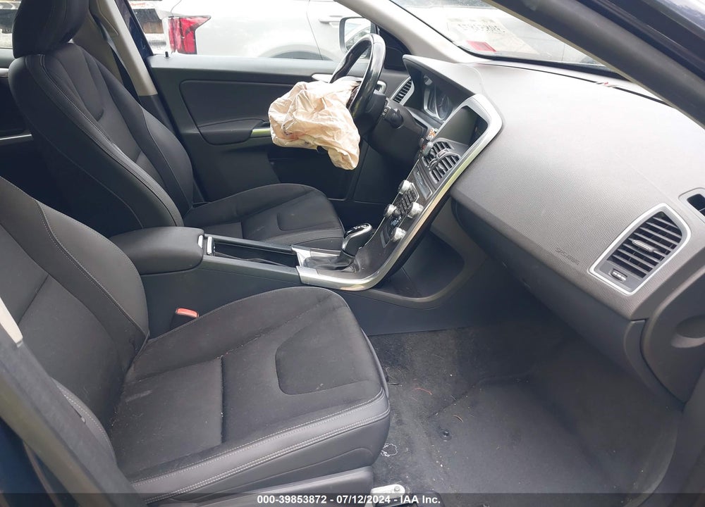 2015 VOLVO XC60 T5 VIN: YV4612RJ8F2699614