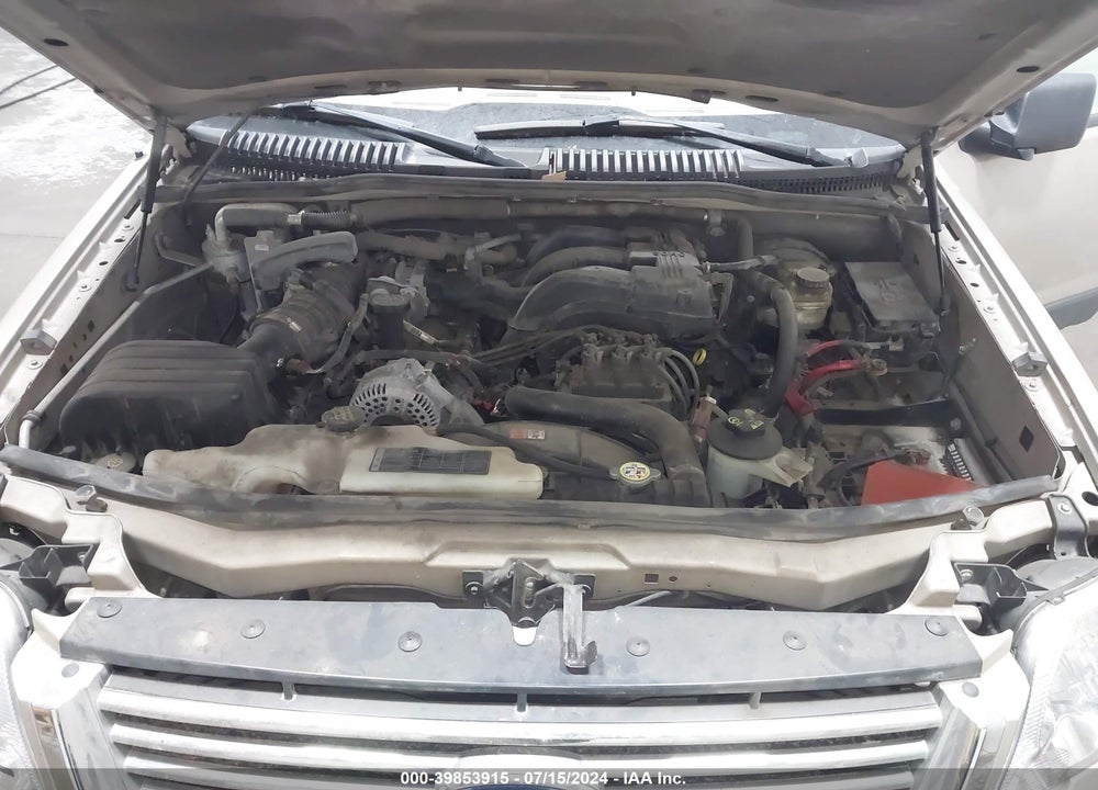 2006 FORD EXPLORER XLT VIN: 1FMEU73E76UB66667