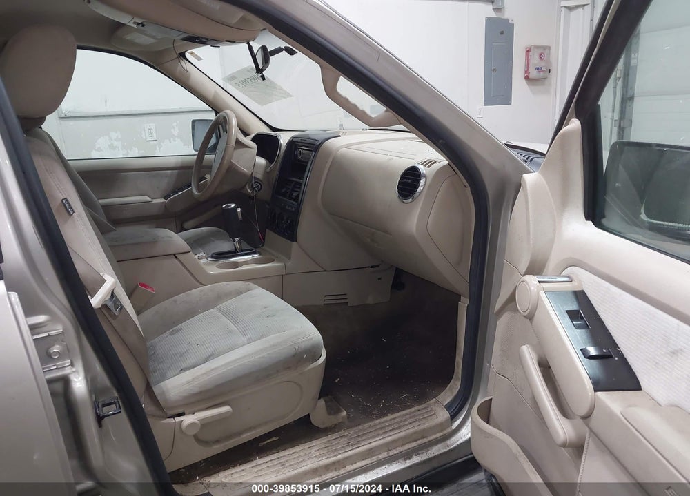 2006 FORD EXPLORER XLT VIN: 1FMEU73E76UB66667