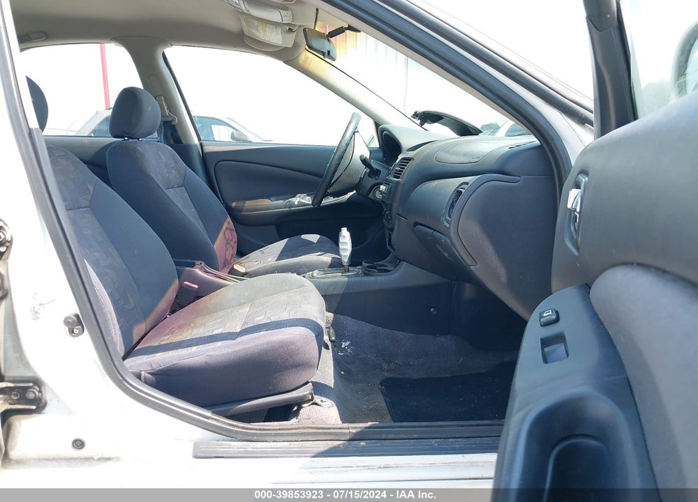 2001 NISSAN SENTRA SE- VIN: 3N1BB51D71L128969