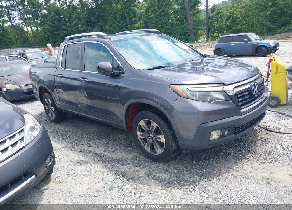 2017 HONDA RIDGELINE RTL VIN: 5FPYK3F51HB005360