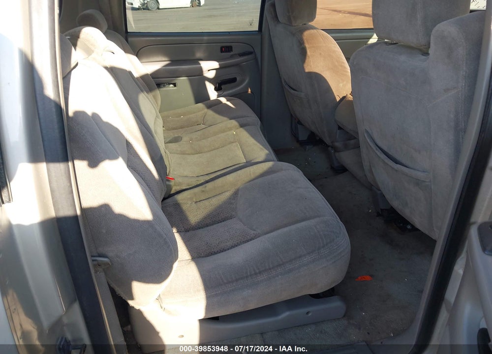 2004 CHEVROLET SUBURBAN 1500 LS VIN: 1GNEC16T84R160558