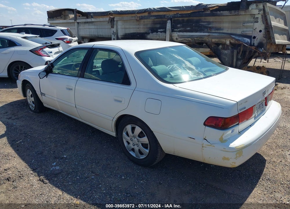 2001 TOYOTA CAMRY LE VIN: JT2BG22K710562776