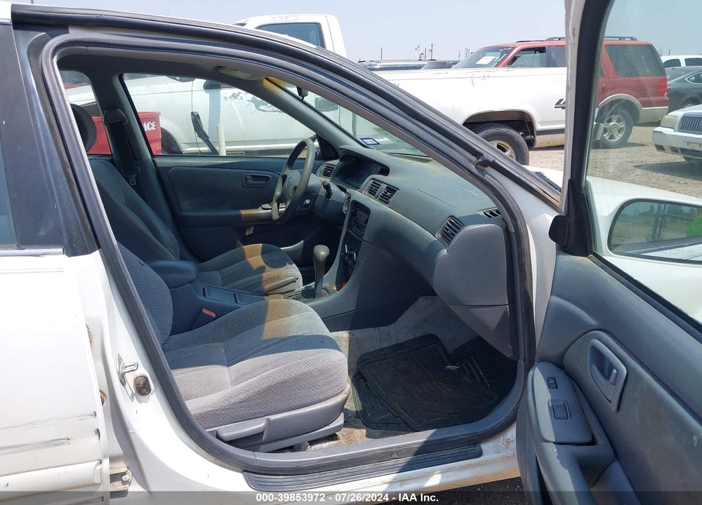 2001 TOYOTA CAMRY LE VIN: JT2BG22K710562776