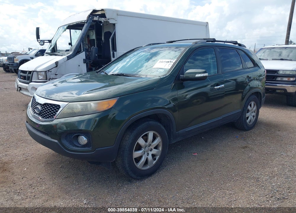 2013 KIA SORENTO LX VIN: 5XYKT3A63DG332583