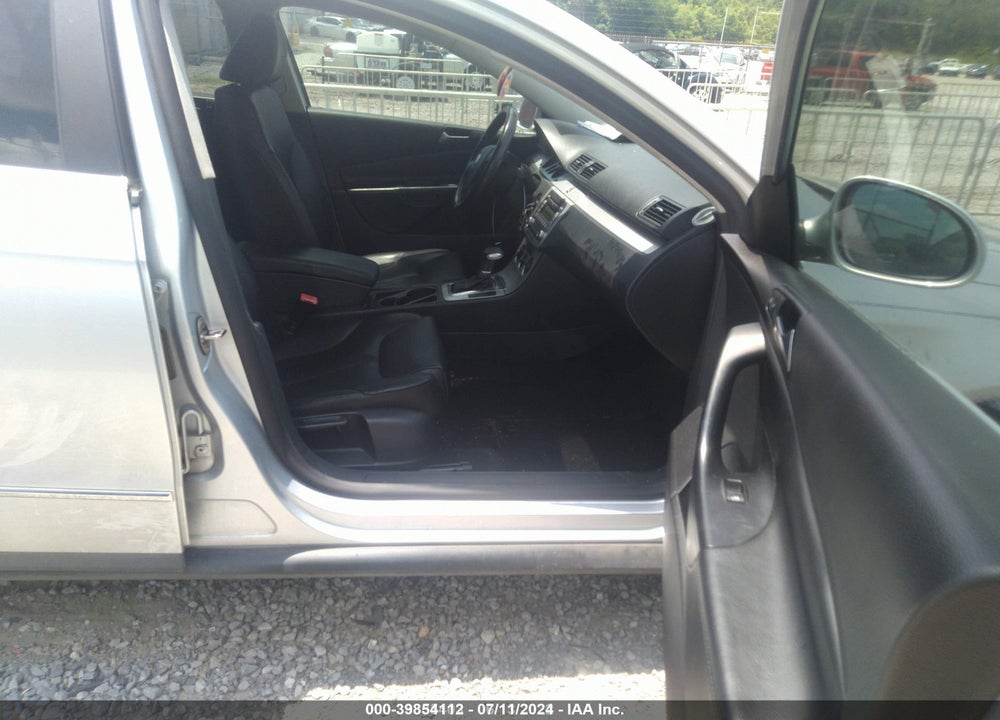 2009 VOLKSWAGEN PASSAT KOMFORT VIN: WVWJK73C59P046134