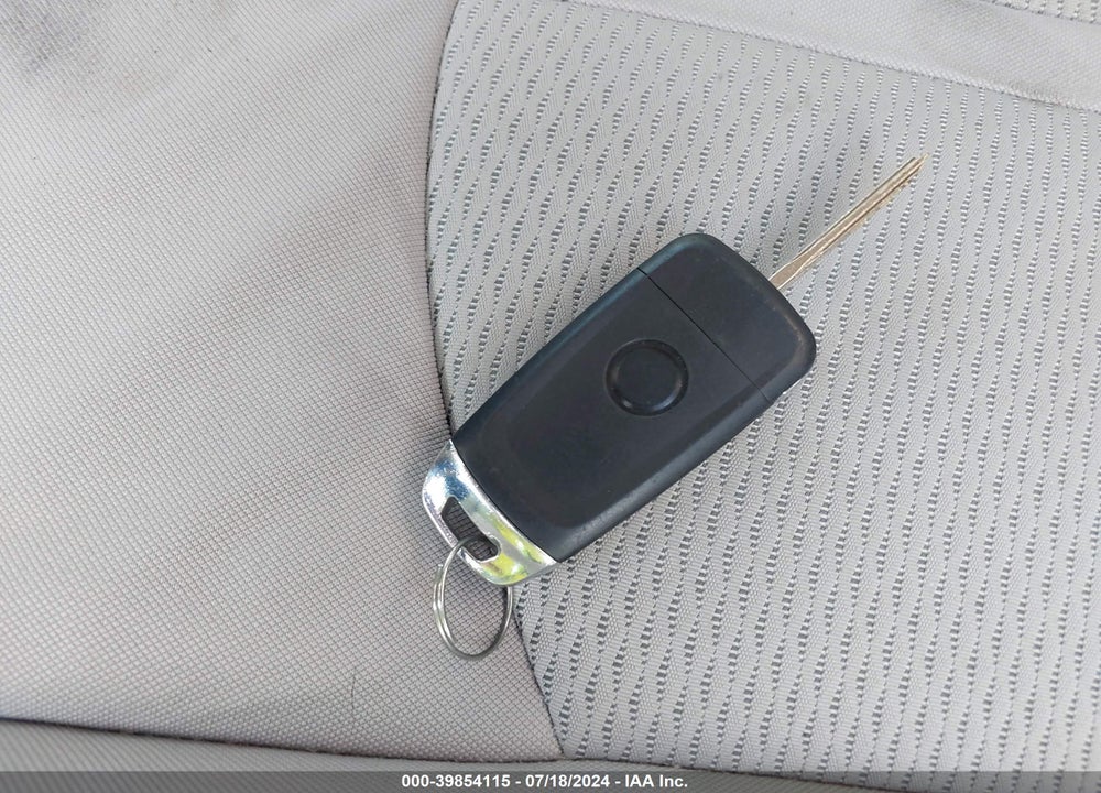 2015 HYUNDAI SONATA SE VIN: 5NPE24AFXFH170095