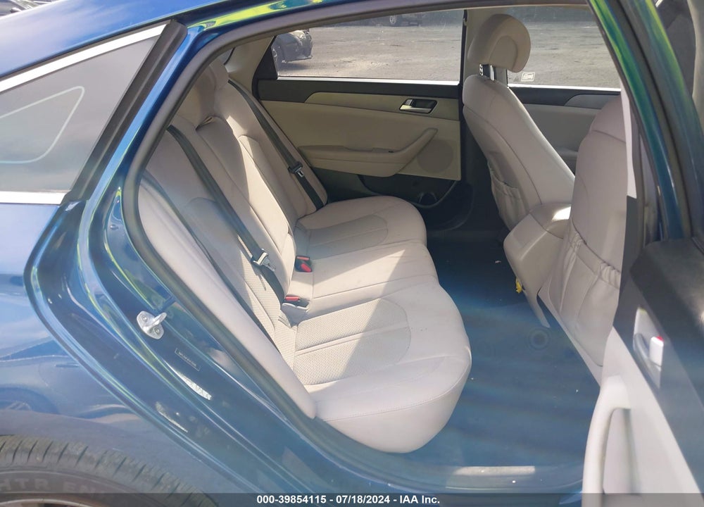 2015 HYUNDAI SONATA SE VIN: 5NPE24AFXFH170095