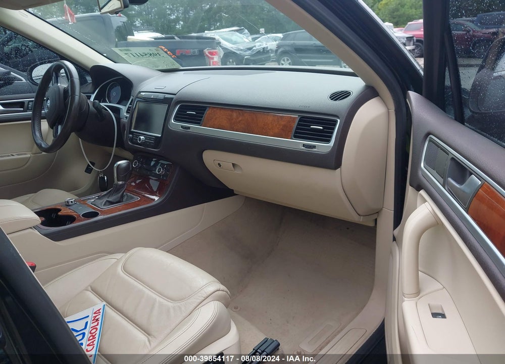 2014 VOLKSWAGEN TOUAREG 3.6L LUX VIN: WVGEF9BP3ED010732