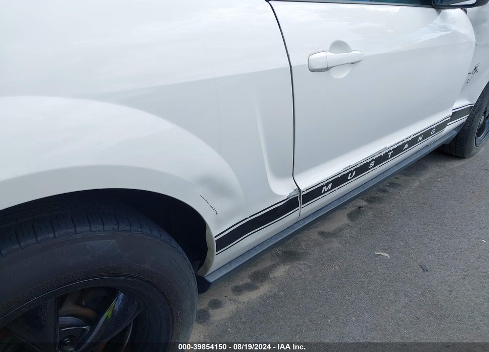 2008 FORD MUSTANG V6 DELUXE/V6 PREMIUM VIN: 1ZVHT80N185115013