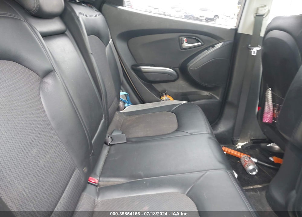 2010 HYUNDAI TUCSON GLS VIN: KM8JU3AC9AU114233