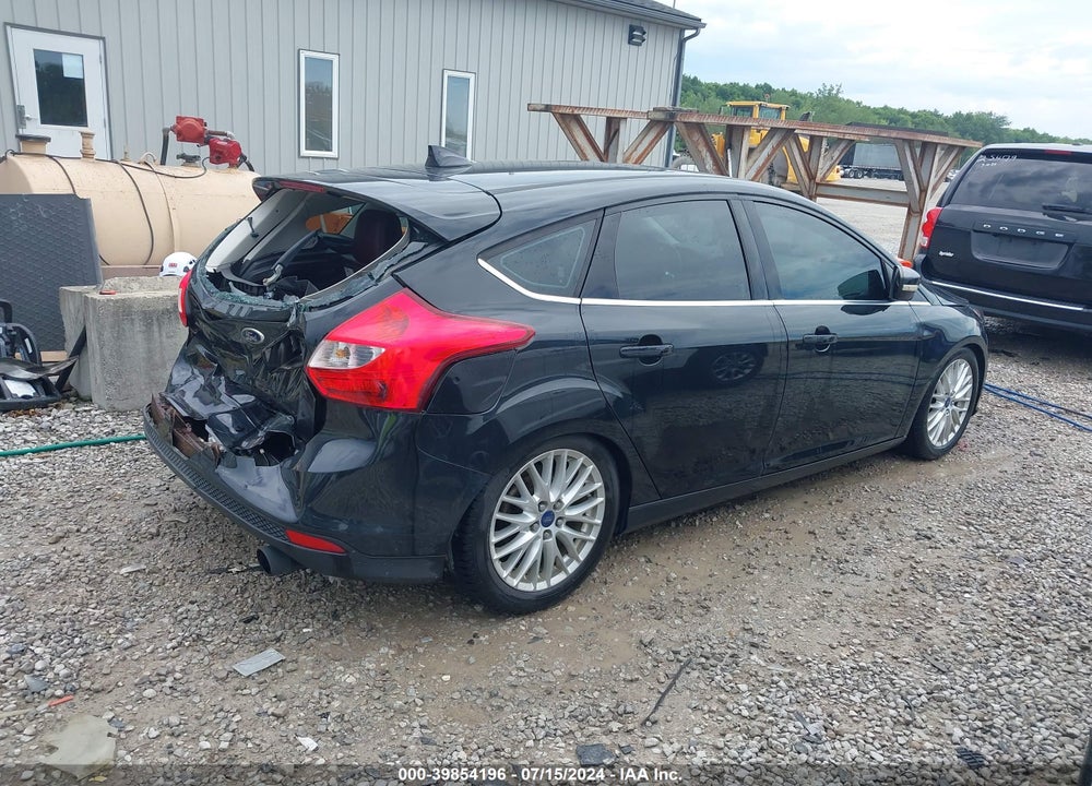 2014 FORD FOCUS TITANIUM VIN: 1FADP3N20EL269779