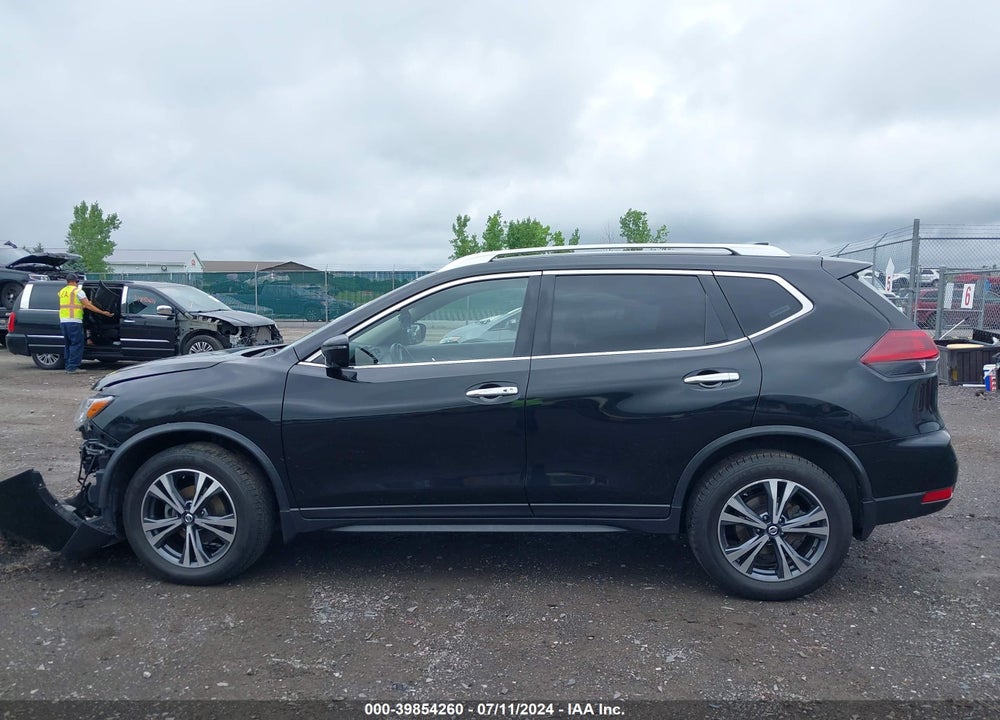 2019 NISSAN ROGUE SV VIN: JN8AT2MV2KW382128