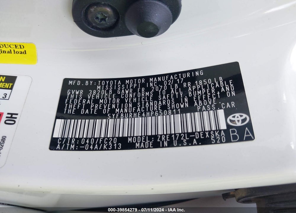 2017 TOYOTA COROLLA SE VIN: 5YFBURHE4HP650811