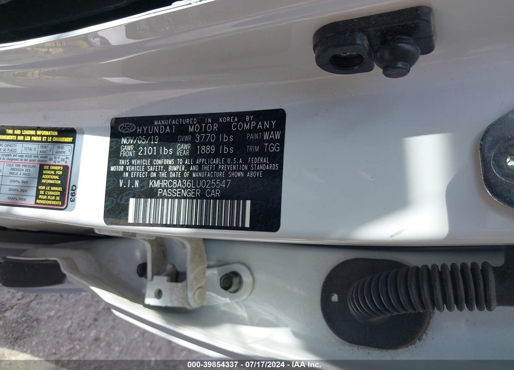 2020 HYUNDAI VENUE SEL VIN: KMHRC8A36LU025547