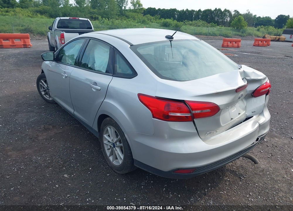 2018 FORD FOCUS SE VIN: 1FADP3F25JL245390