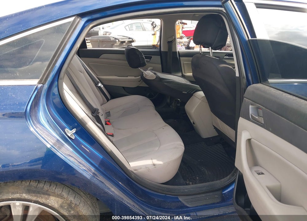 2018 HYUNDAI SONATA SEL VIN: 5NPE34AF8JH659956