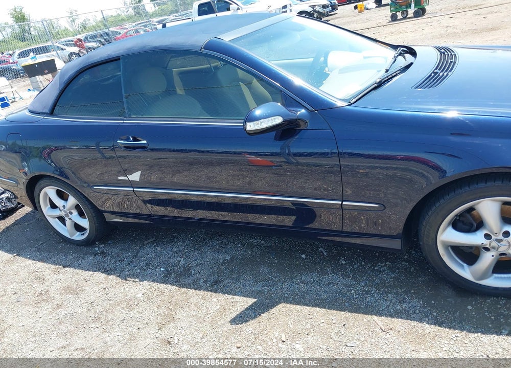 2005 MERCEDES-BENZ CLK 320 VIN: WDBTK65GX5T052241
