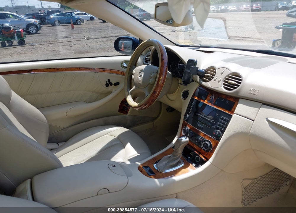 2005 MERCEDES-BENZ CLK 320 VIN: WDBTK65GX5T052241