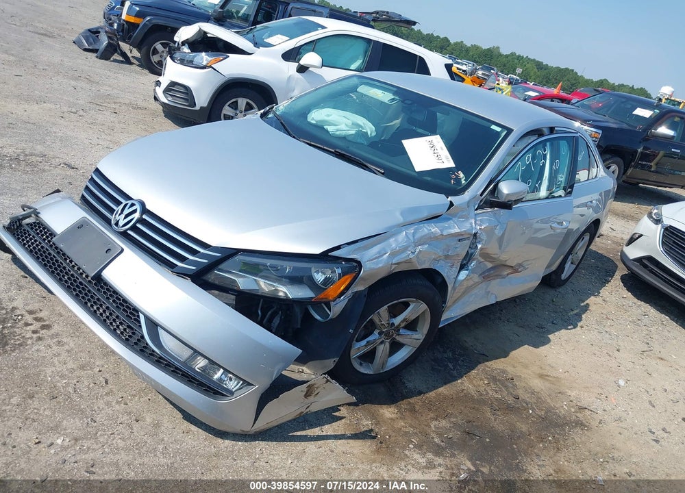 2015 VOLKSWAGEN PASSAT VIN: 1VWAT7A36FC113470