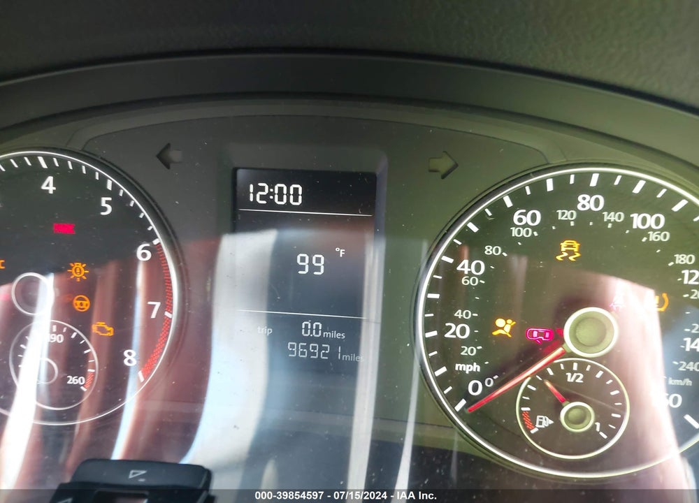2015 VOLKSWAGEN PASSAT VIN: 1VWAT7A36FC113470