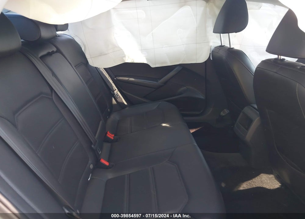 2015 VOLKSWAGEN PASSAT VIN: 1VWAT7A36FC113470