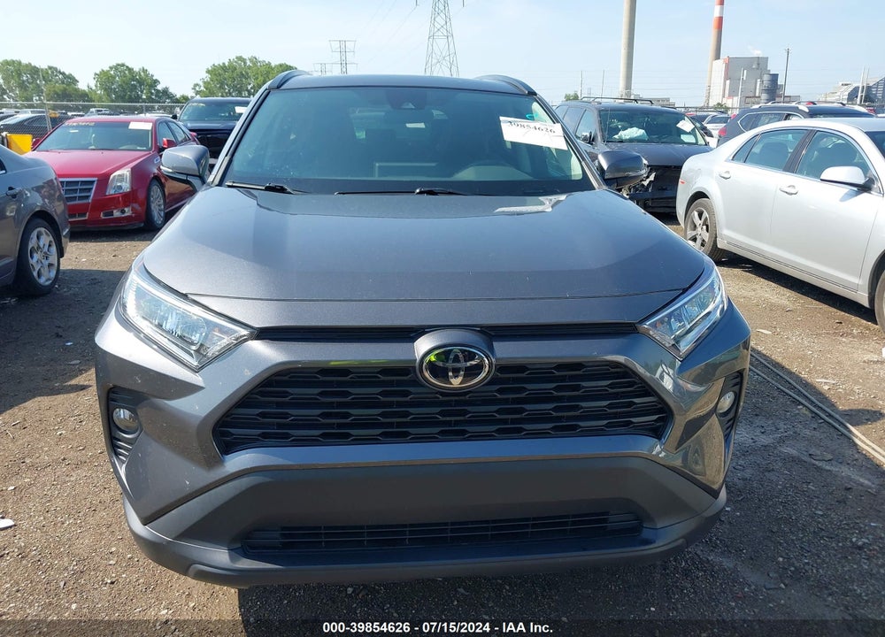 2021 TOYOTA RAV4 XLE VIN: 2T3W1RFV1MC159059