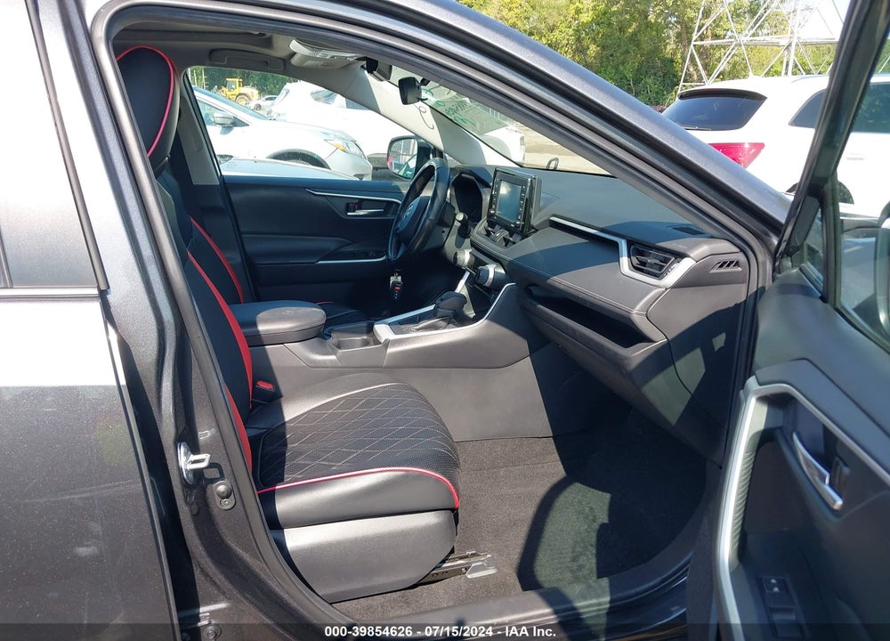 2021 TOYOTA RAV4 XLE VIN: 2T3W1RFV1MC159059