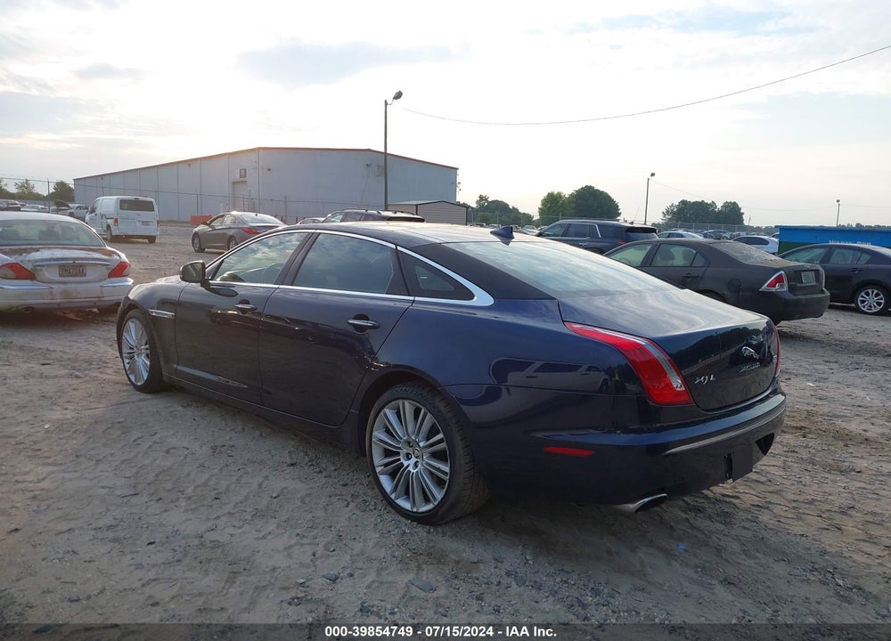 2015 JAGUAR XJ XJL PORTFOLIO VIN: SAJWJ2GD6F8V88557