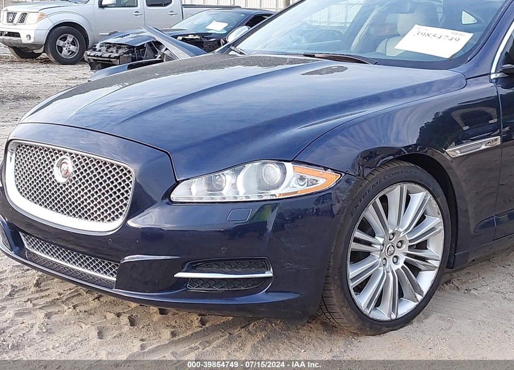 2015 JAGUAR XJ XJL PORTFOLIO VIN: SAJWJ2GD6F8V88557