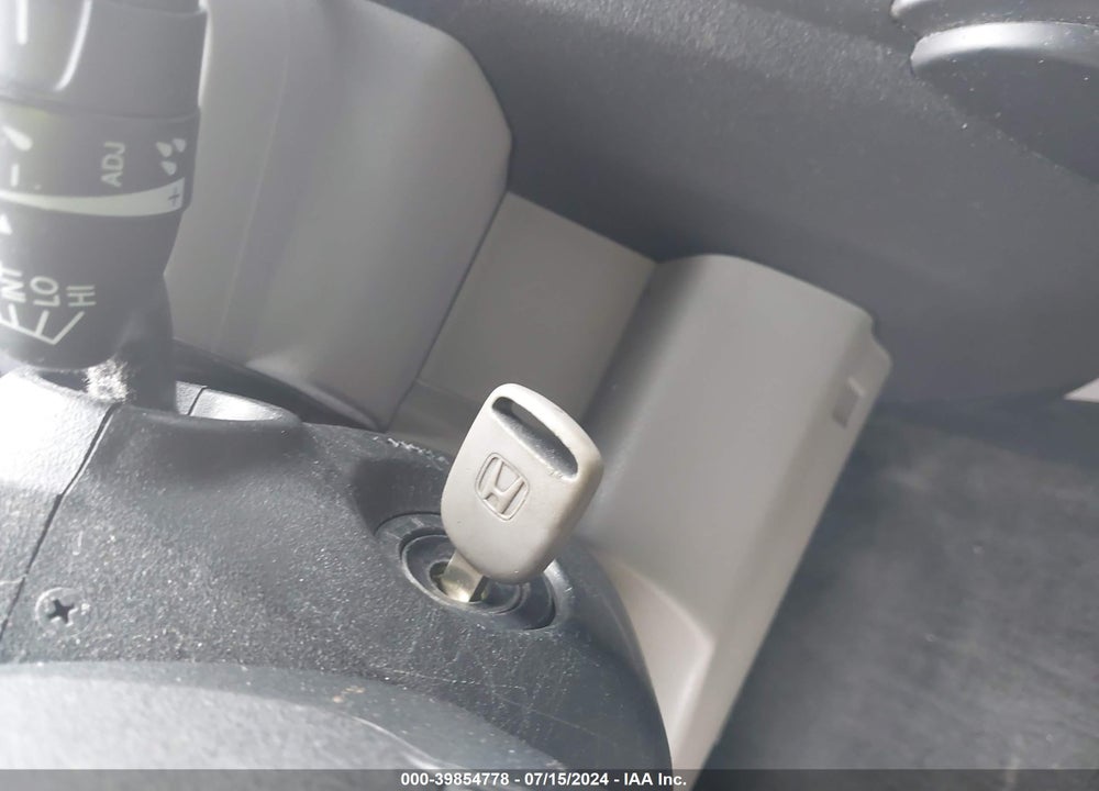 2015 HONDA PILOT LX VIN: 5FNYF4H23FB004374