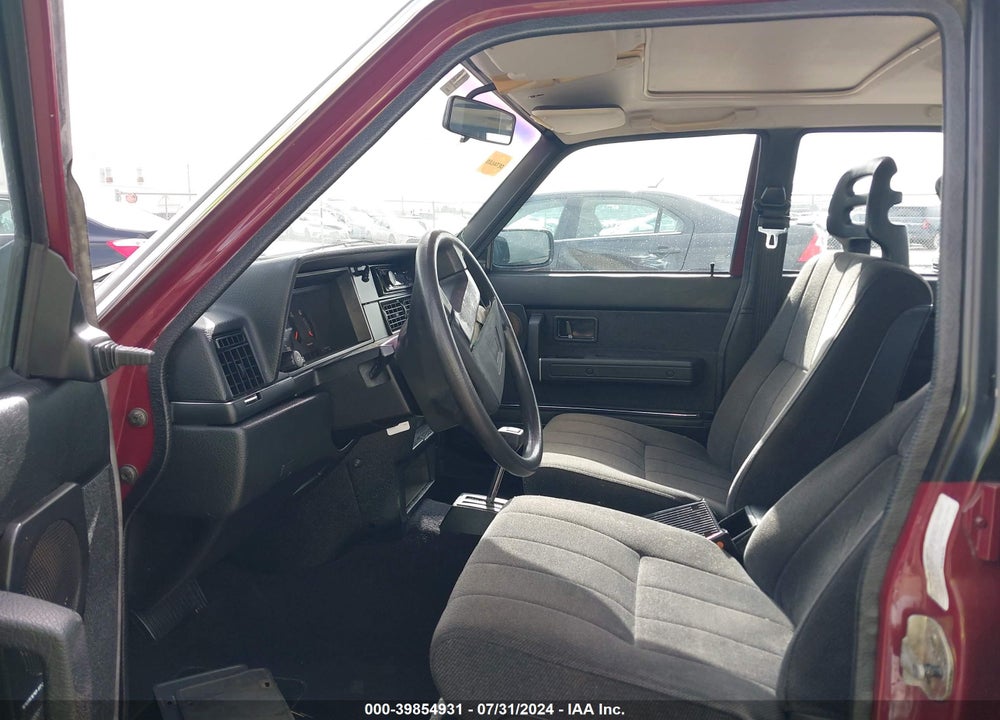 1991 VOLVO 240 VIN: YV1AA8846M1437163