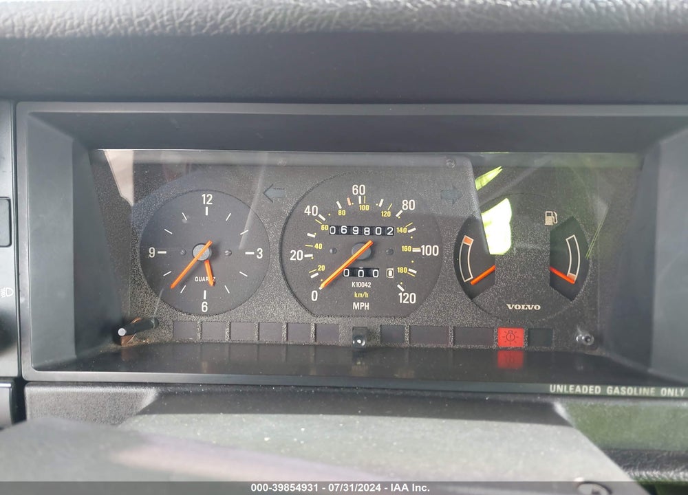 1991 VOLVO 240 VIN: YV1AA8846M1437163