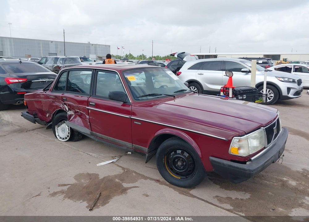 1991 VOLVO 240 VIN: YV1AA8846M1437163