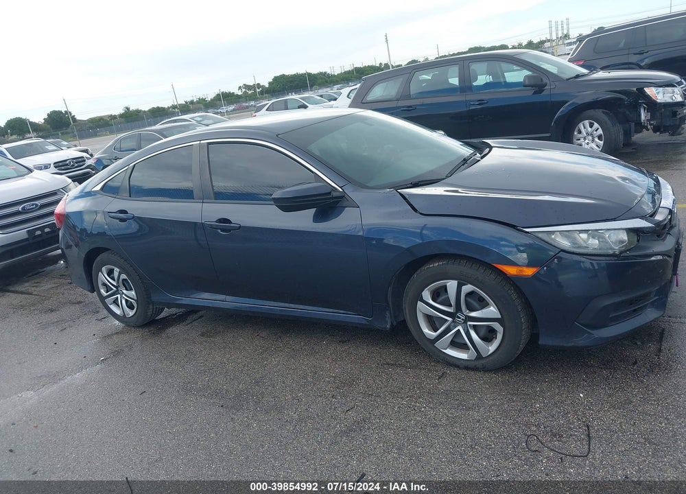 2018 HONDA CIVIC LX VIN: 2HGFC2F51JH606860