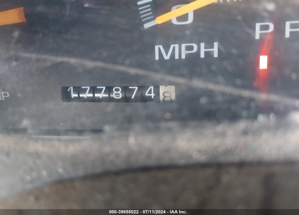 1997 CHEVROLET TAHOE LS VIN: 1GNEK13R4VJ308426