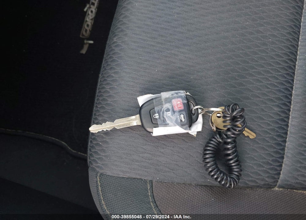 2019 TOYOTA COROLLA LE VIN: 5YFBURHE4KP933443