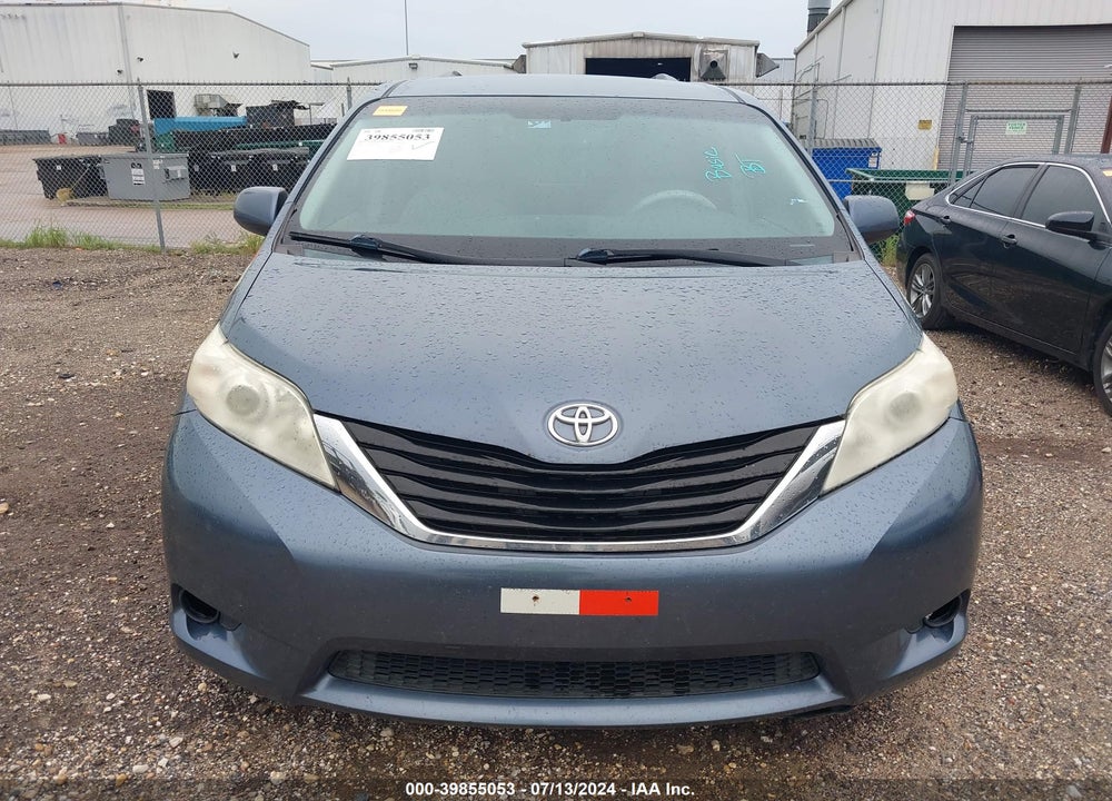 2014 TOYOTA SIENNA LE V6 8 PASSENGER VIN: 5TDKK3DC2ES497940