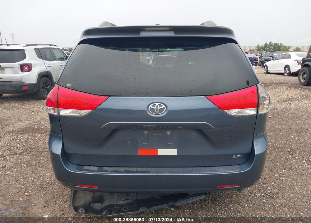 2014 TOYOTA SIENNA LE V6 8 PASSENGER VIN: 5TDKK3DC2ES497940